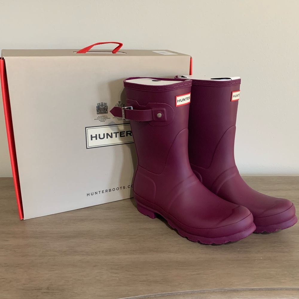 Brand New Violet Hunter Boots 7